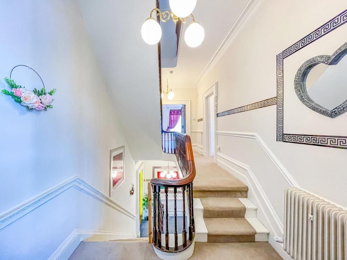 *Rd9Bc* For Your Most Relaxed & Cosy Stay + Free Parking + Free Fast Wifi * Leeds  Eksteriør billede
